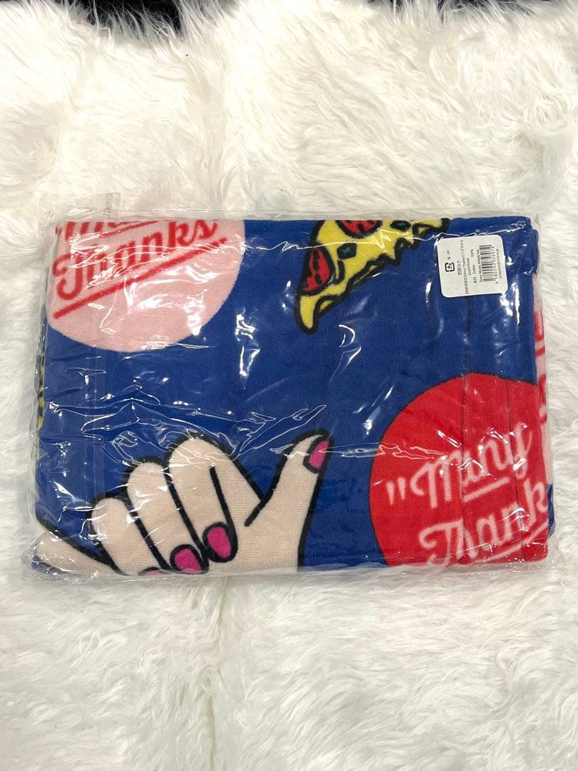 新品未開封】西野カナ 西野家限定ビッグタオル - メルカリ