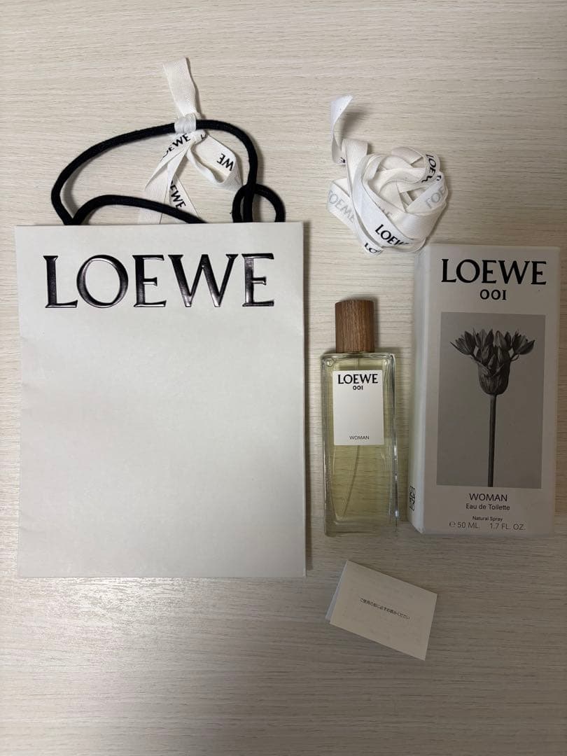 香水(女性用) LOEWE 001 woman 50ml