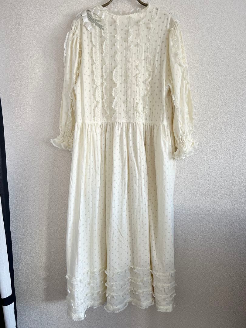 最高級】さえら ヒスクローネ 姫系レース ネグリジェ - メルカリ