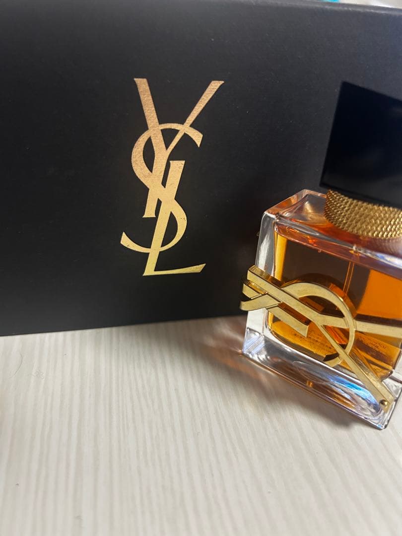 YSL Yves Saint Laurent 香水 ギフトボックス付き
