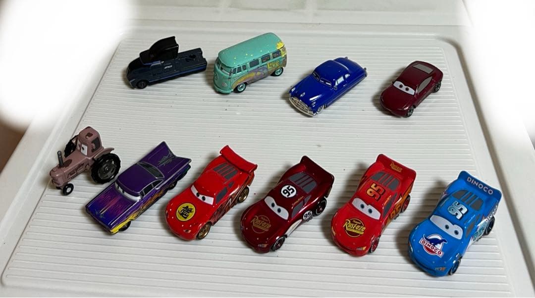 カーズ、トミカ、ミニカー、ライトニングマックィーン 、フィルモア、ラモーン カーズ トミカ C-02 ライトニング・マックィーン（DINOCOタイプ