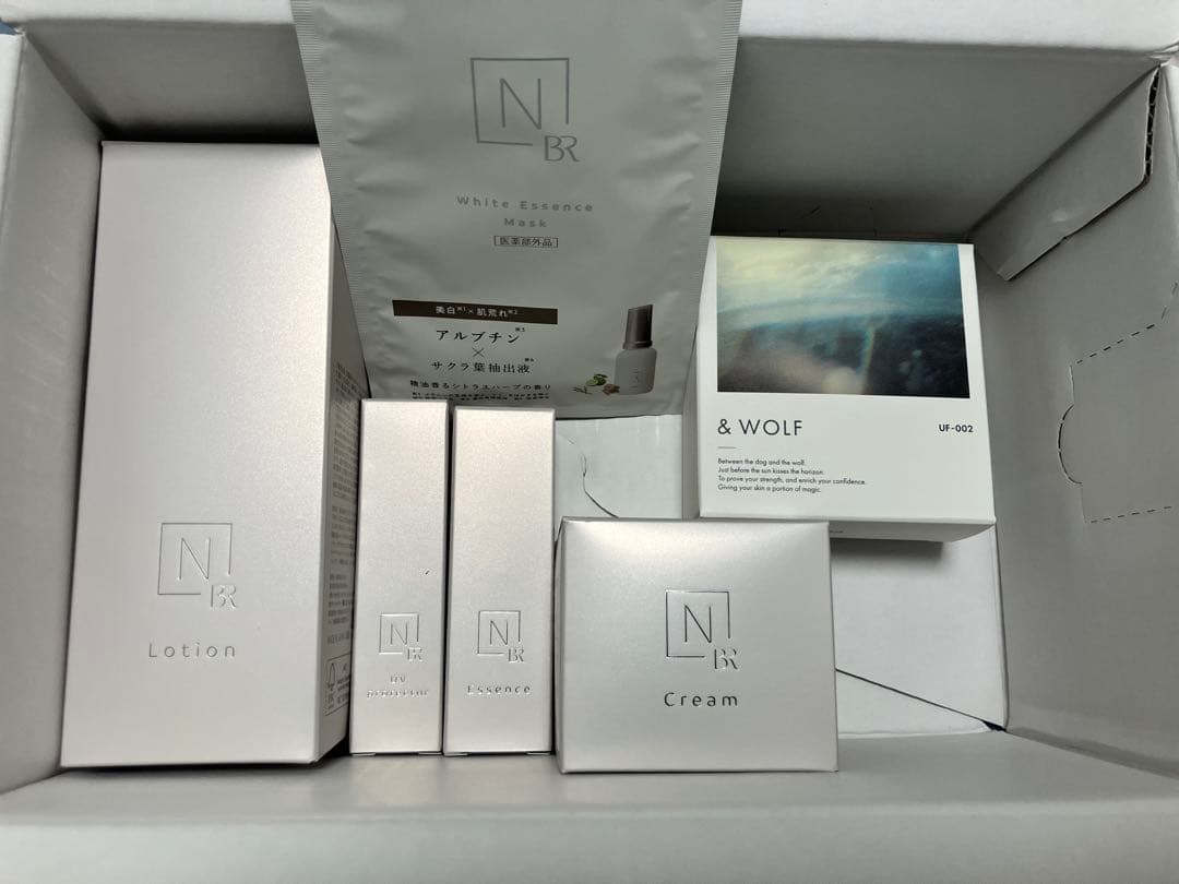 N organic Brightスキンケアセット & WOLF