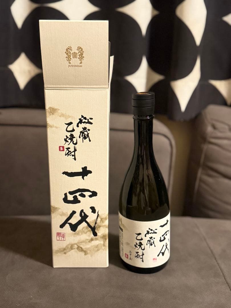 十四代 乙焼酎 専用箱入り　30度　最安値‼️ 十四代 【化粧箱付】 秘蔵 乙焼酎 30度 720ml : 酒のとんだ - 通販