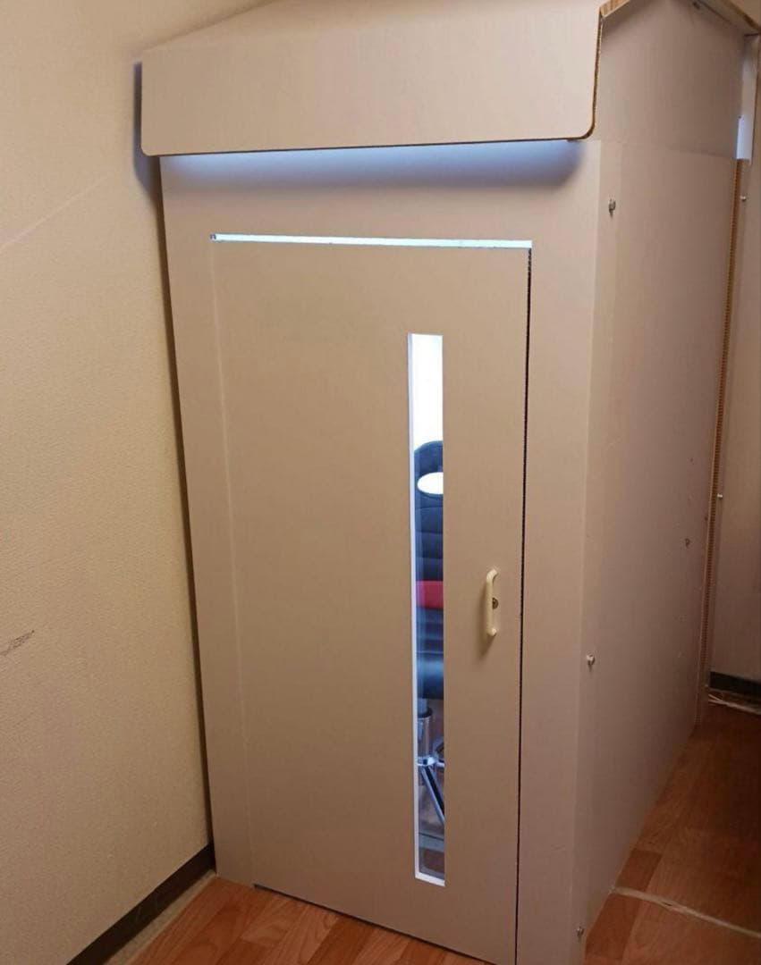 ワークボックス 　簡易個室　個室ブース　天井LEDライト付　引き取り限定