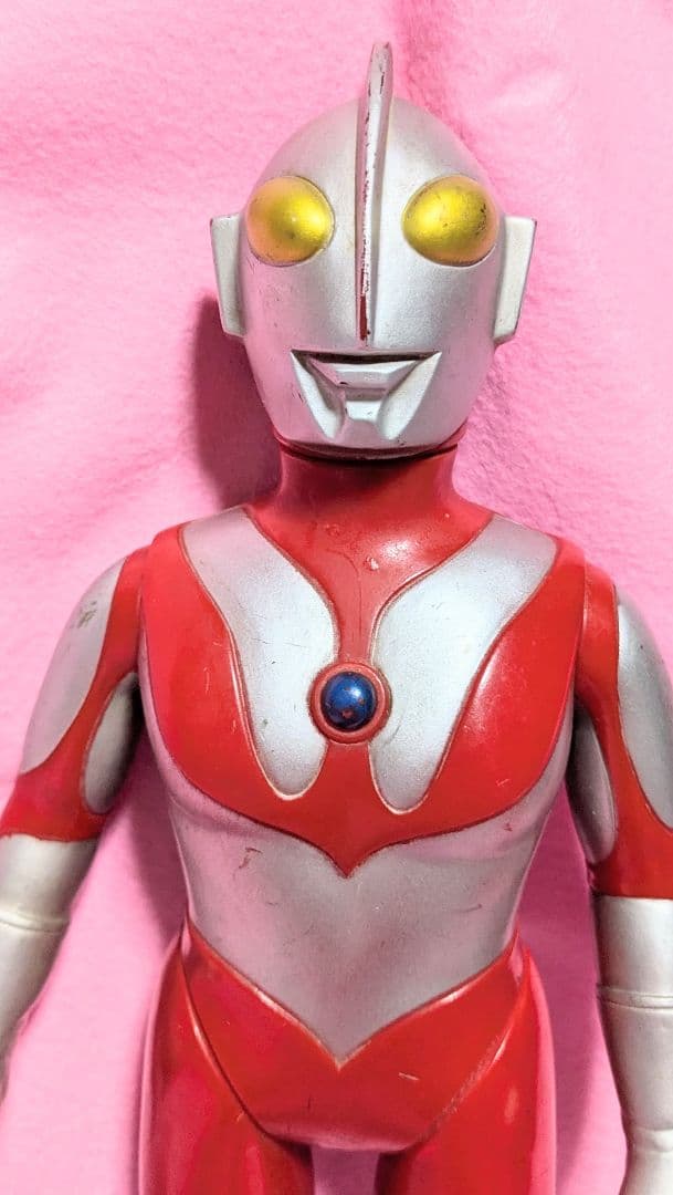 #ウルトラ 初代 ウルトラマン　ソフビ日本製198？BANDAI 大きさ30cm Amazon.co.jp: [バンダイ(BANDAI)] ウルトラヒーローシリーズ 01