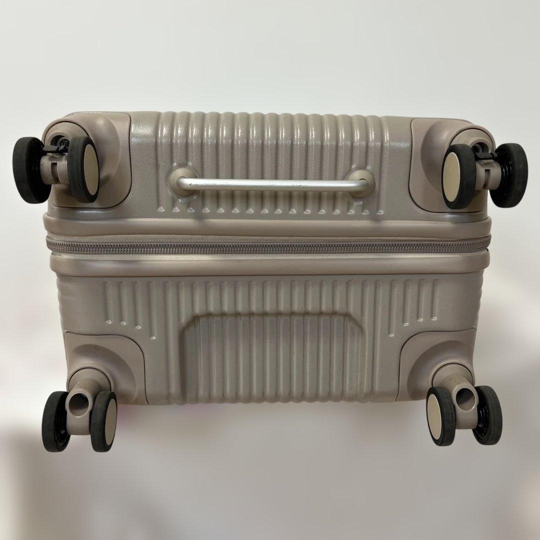 イノベーター スーツケース 62L カフェラテ 美品 - メルカリ