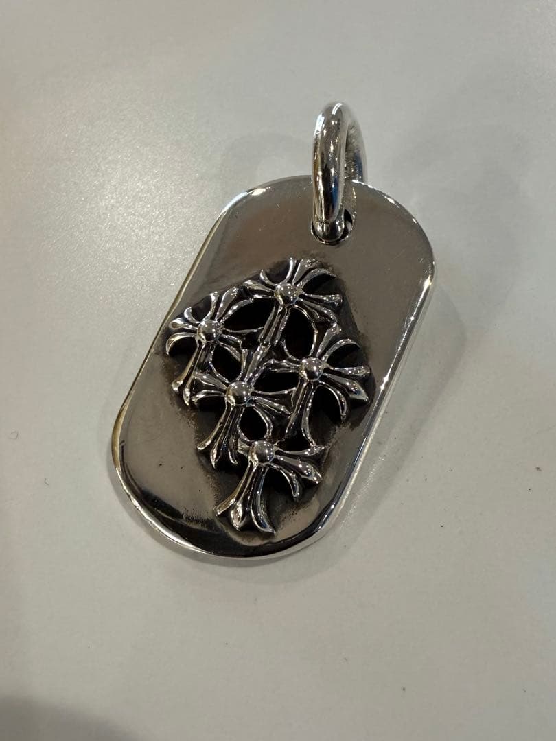 【soba】 クロムハーツ　レイズドセメタリークロスドッグタグ　【正規品】 クロムハーツレイズドセメタリークロスドッグタグ(スモール)|クロム