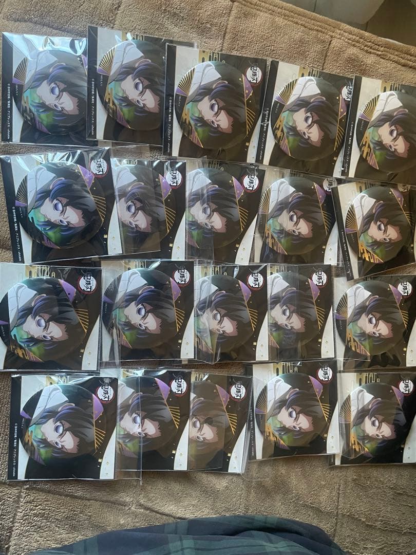 胡蝶しのぶ 缶バッジ 再販】鬼滅の刃 螺鈿風シリーズ 缶バッジ 胡蝶しのぶ｜ホビーの総合