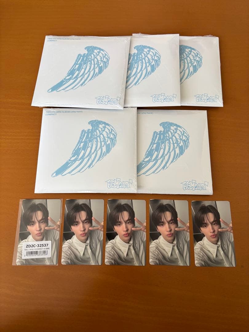 TWS play hard シニュ 5枚セット ユニバ特典 - メルカリ