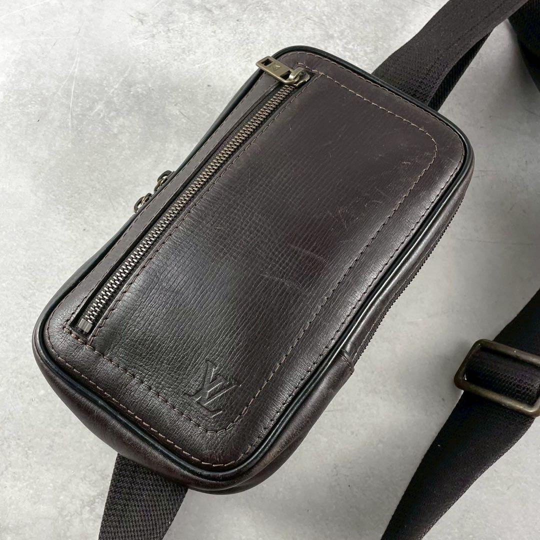 ✨美品✨ルイヴィトン ボディバッグ ユタ スィウ LVロゴ レザー ブラウン
