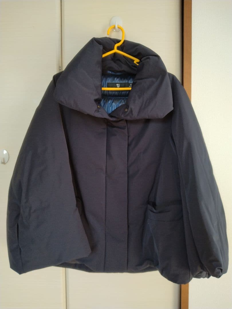 +J ダウンジャケット Sサイズ ダークブルー