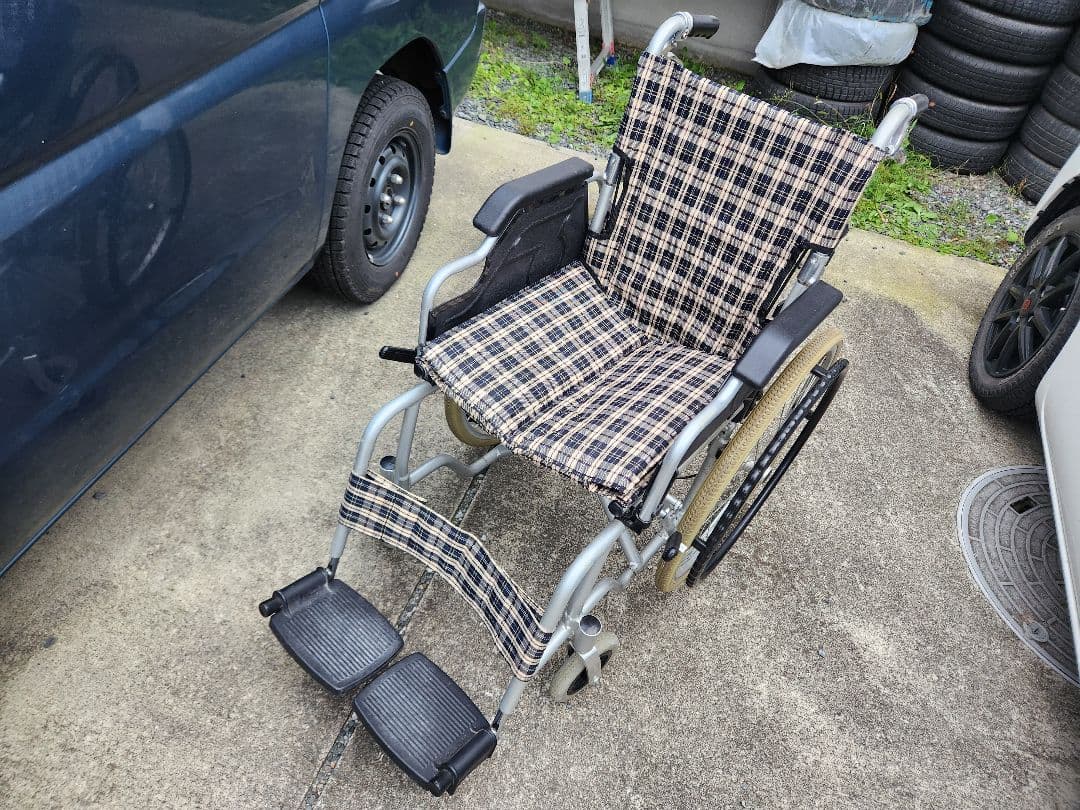 今だけ価格…介護用品！送迎用！自走用？介助用車椅子？～車いす～車イス