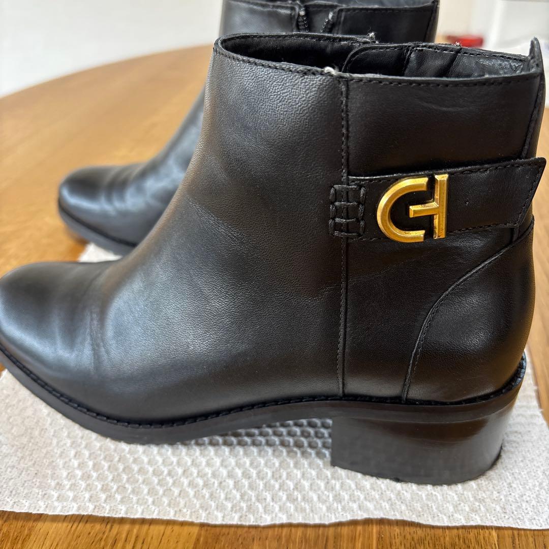 COLE HAAN ブラックショートブーツ　23㎝