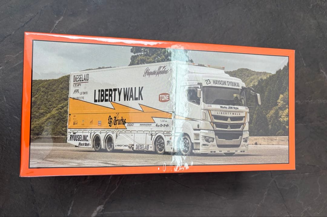 限定 GCD 1/64 三菱 ふそう LB-TRUCKS リバティウォーク - メルカリ