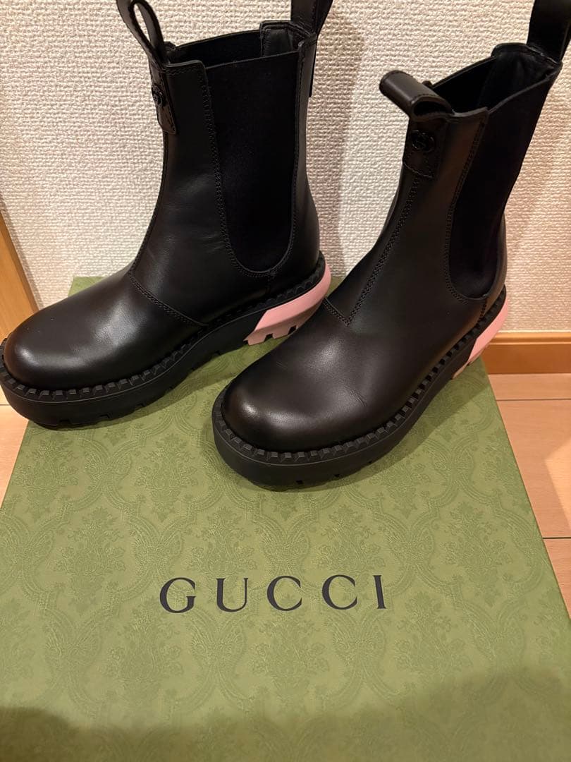 新品同様　GUCCI サイドゴアブーツ ブラック/ピンク GUCCI グッチ シェリーライン サイドゴアブーツ ブラック 36 - メルカリ
