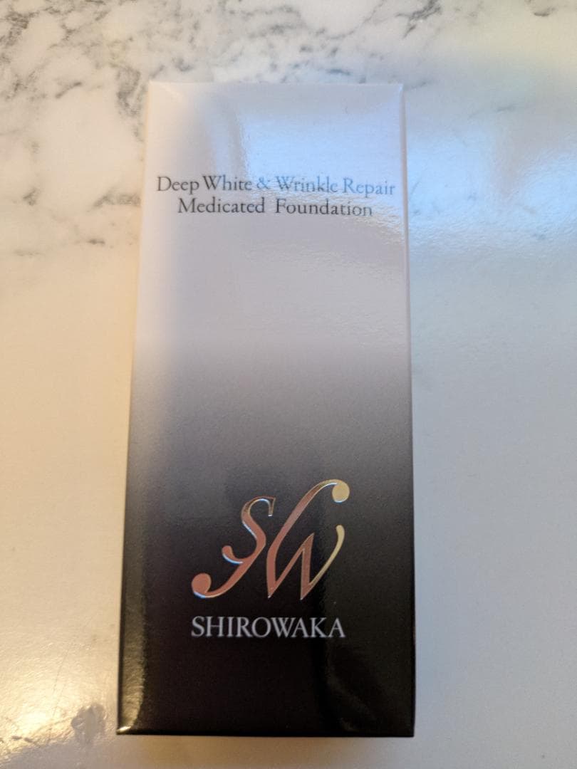 ハクアリードリキッドファンデーション＆リンクルホワイトクリーム