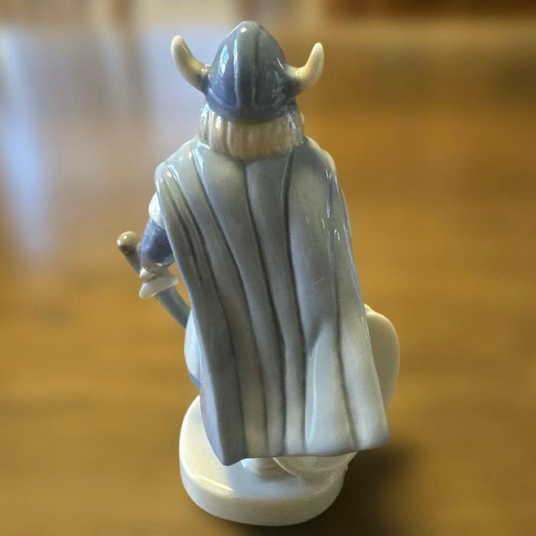 ロイヤルコペンハーゲン 置物 バイキング&白熊 - メルカリ