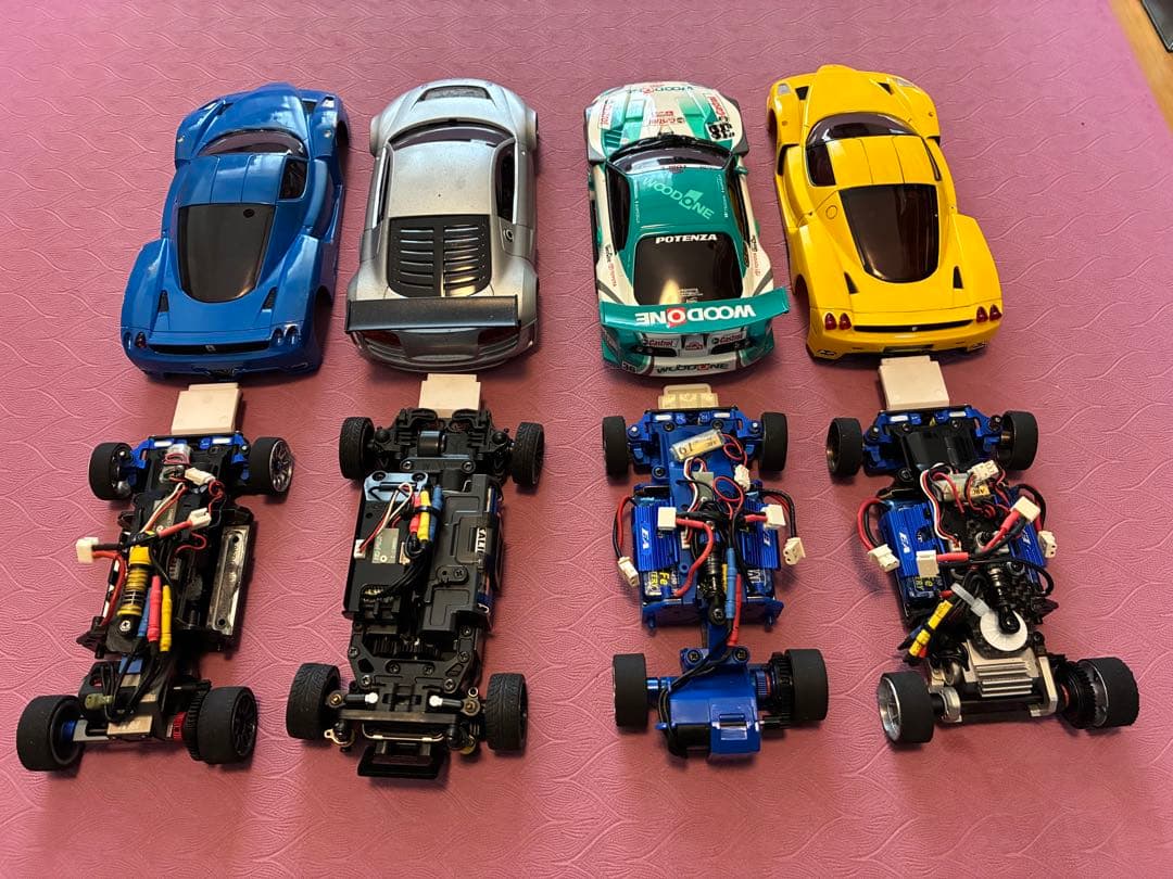 京商ミニッツ旧タイプ、ASC、充電器、バッテリー、交換用パーツなど