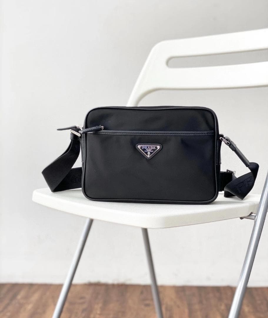 プラダ クロスボディバッグ ブラック 保存袋付き 中古