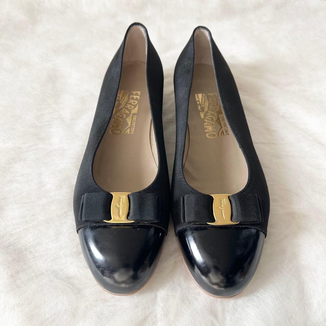 サルヴァトーレフェラガモ レザーパンプス ブラック リボン ヴァラ 黒