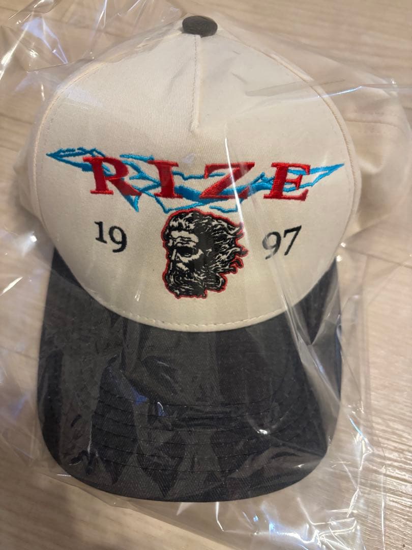 RIZE キャップ