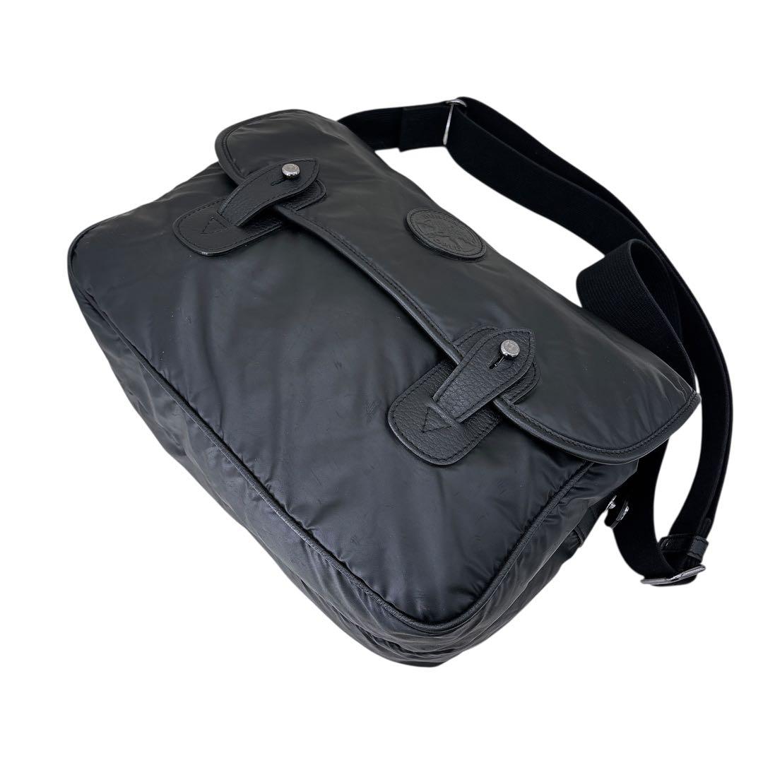 美品】ハンティングワールド メッセンジャーバッグ サコッシュ