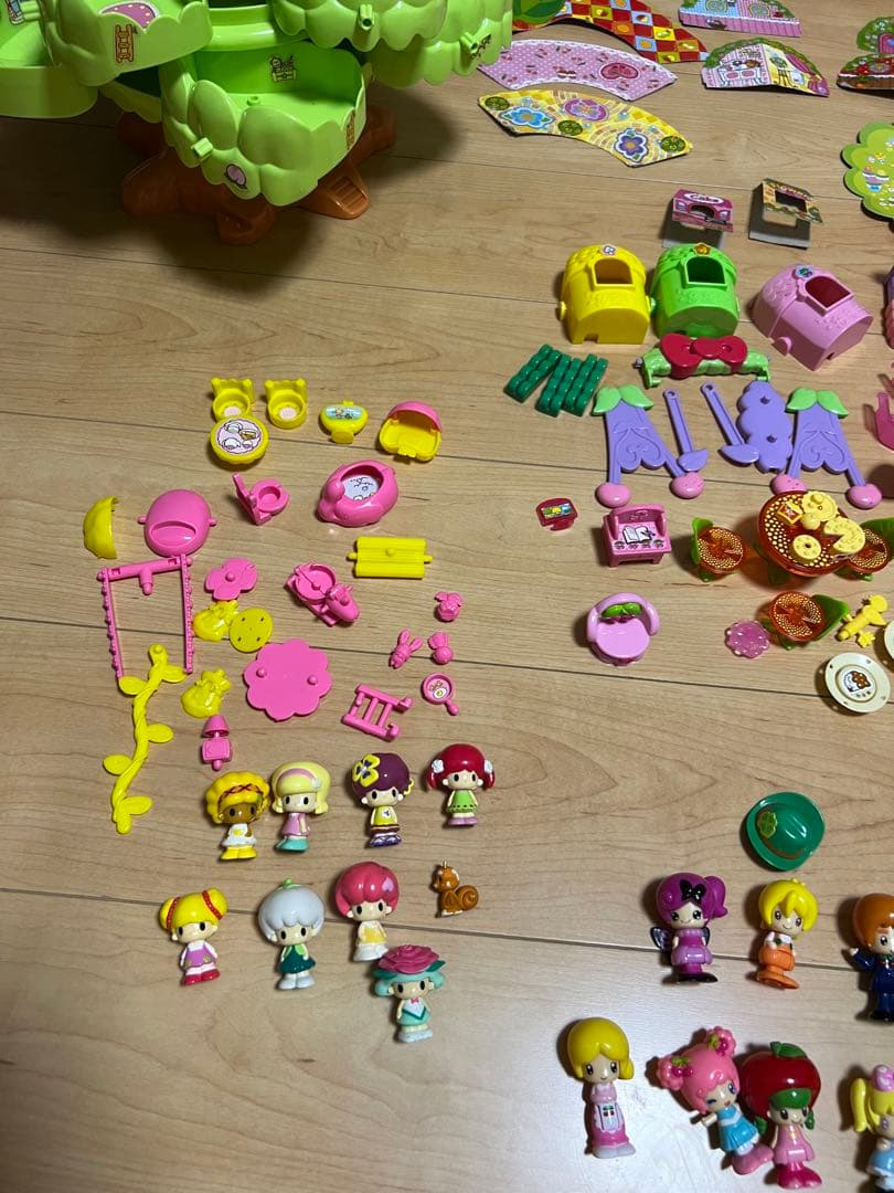 こえだちゃんお人形、木のお家、きのこのレストランのセット 👚