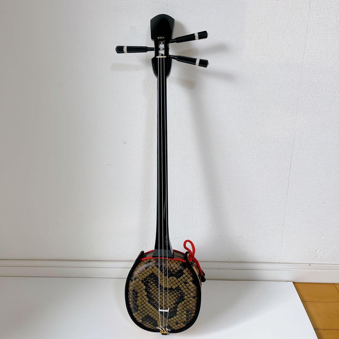 ★美品★沖縄三線 人工革張り 伝統楽器 和楽器 琉球 弦楽器 初心者 琉球 マチダヤ 沖縄三線 初心者シンプルセット 人工皮 1本1本沖縄の職人