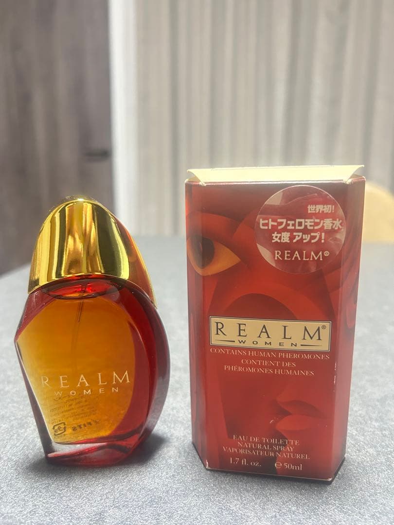 【新品未使用】レア✨️REALM WOMEN 香水 50ml ヒトフェロモン香水