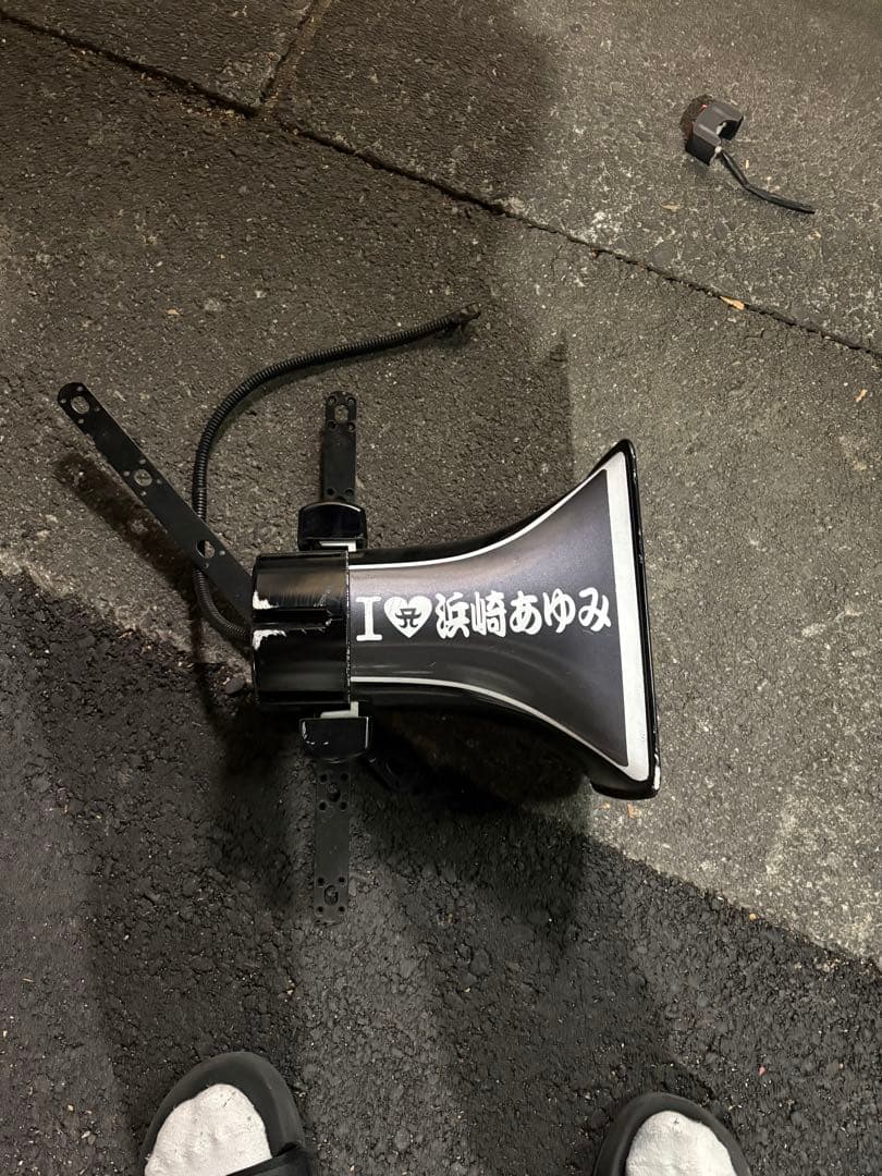 族車 拡声器 アンプ無 拡声器 車 12v 5つの警報音付き スピーカー マイク 防水 アンプ 車用