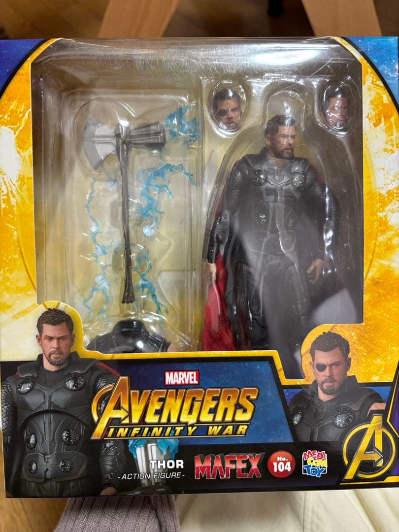 MAFEX Thor アクションフィギュア 4530956471495-3.jpg