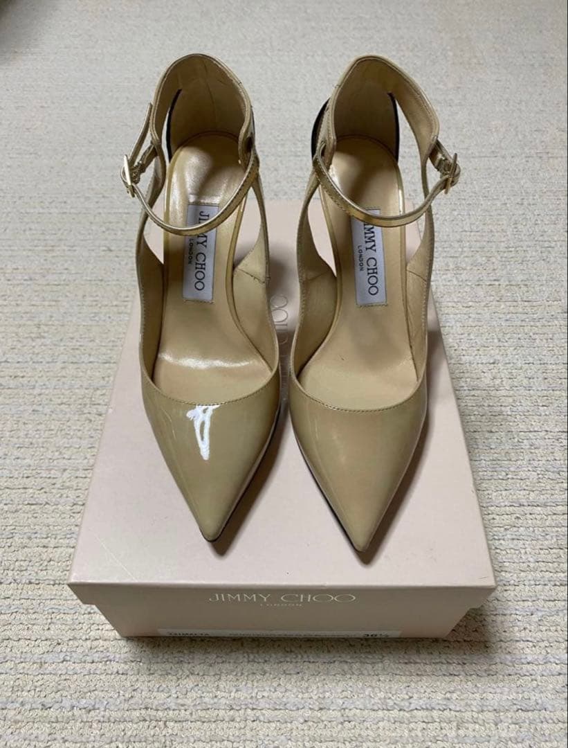 なこ　JIMMY CHOO ベージュ ハイヒール
