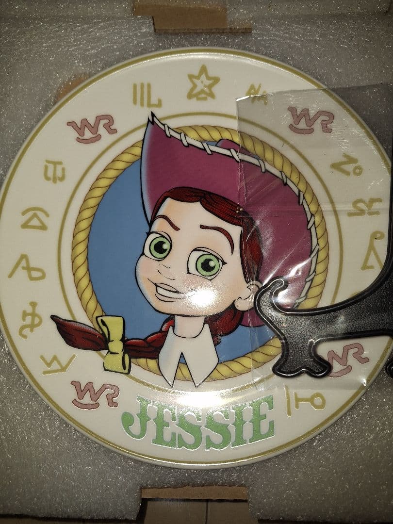 レアディズニー トイストーリーラウンドアップ絵皿 - メルカリ