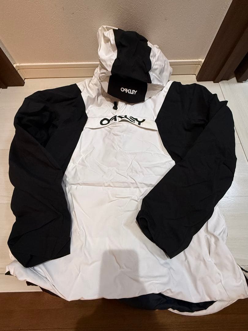OAKLEY パフォーマンスフィット スノーボードウェア L/XL