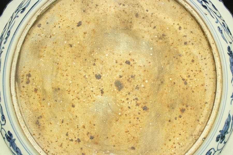 中国美術 青花 纏枝蓮花紋 折口盤(A684) - メルカリ