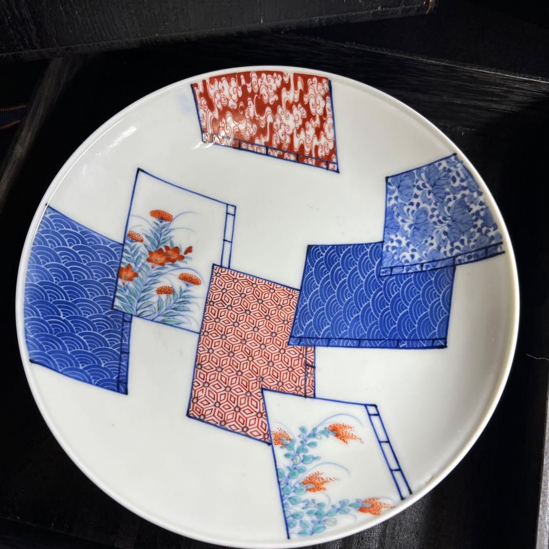 時代　色鍋島　八寸皿　塗木箱付　直径21㎝　東Y8-0109☆2Fタサオ