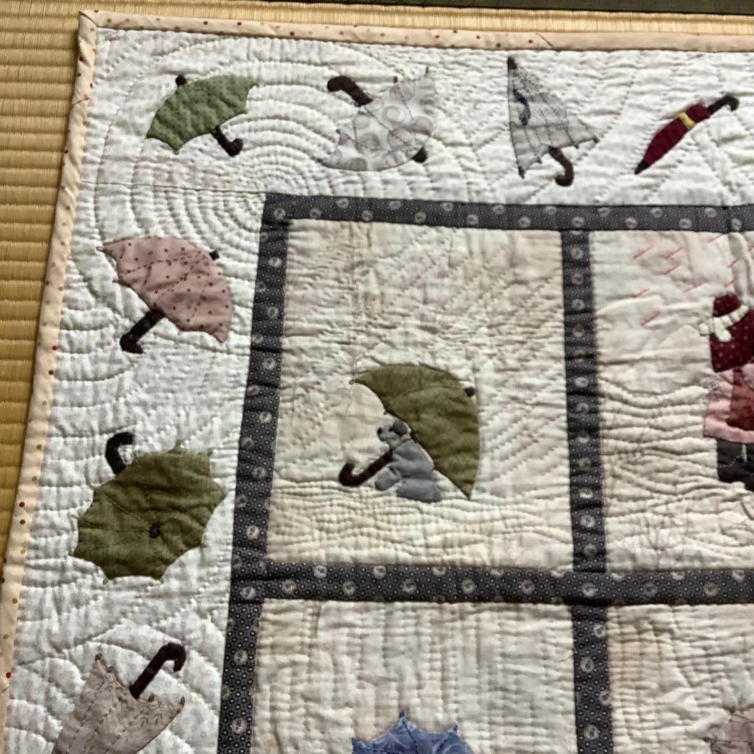 パッチワーク タペストリー スーちゃん - メルカリ