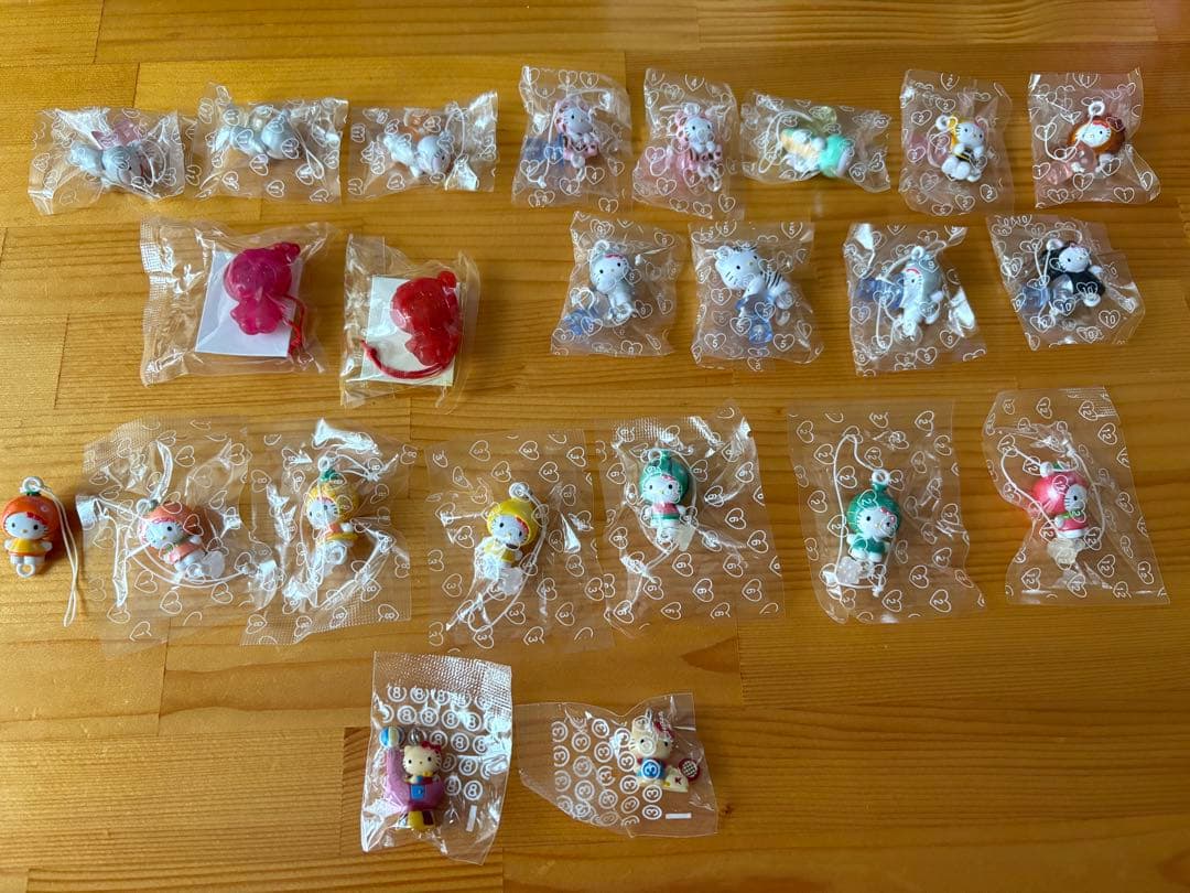 レア！レトロキティ　ジョイントストラップ　マスコット　ハローキティ