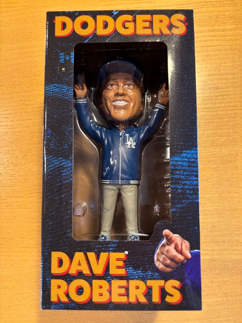 ドジャース Dave Roberts デイブ・ロバーツ監督　ボブルヘッド　未開封