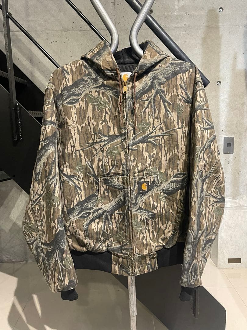 ほぼデッド　アクティブジャケット　カーハート　カモ　アメリカ製 ルーズフィット Duck Insulated Camo アクティブジャケット | Carhartt