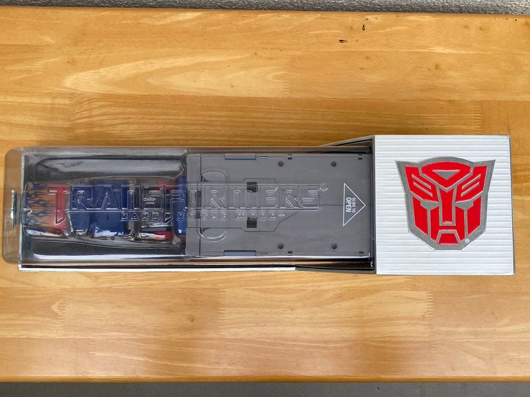 コミコン2011限定品 アルティメット・オプティマス・プライム - メルカリ