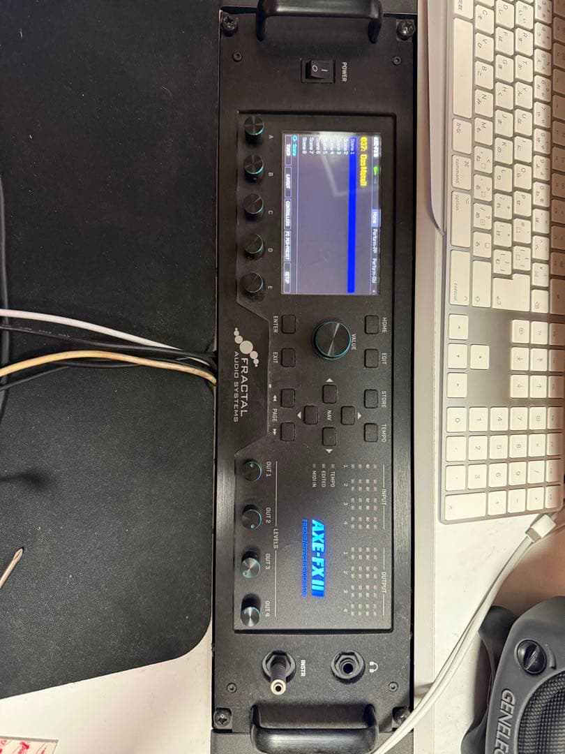 最終値下げfractal audio AXE-FX Ⅲ フットスイッチ ペダル付 Axe-Fx III - Amp Modeler - Preamp - Effects Processor - Fractal Audio