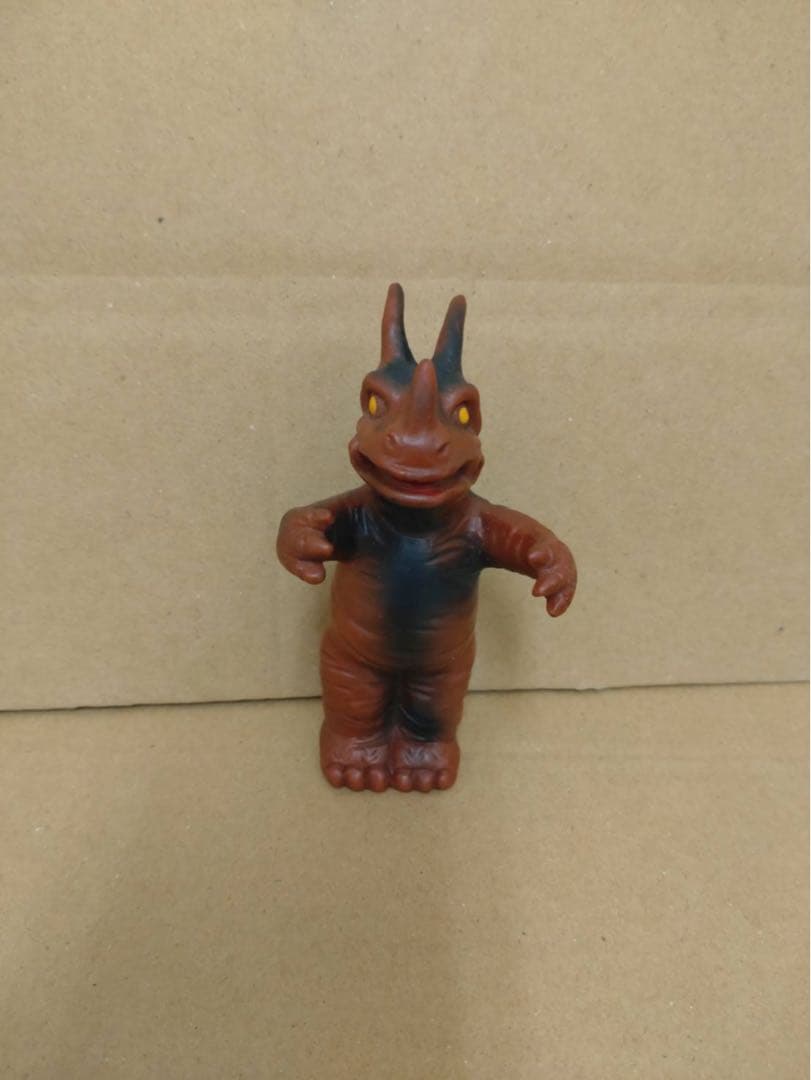 大里玩具　指人形　ネロンガ　ソフビ Yahoo!オークション -「大里玩具」(ウルトラマン) (特撮)の落札相場