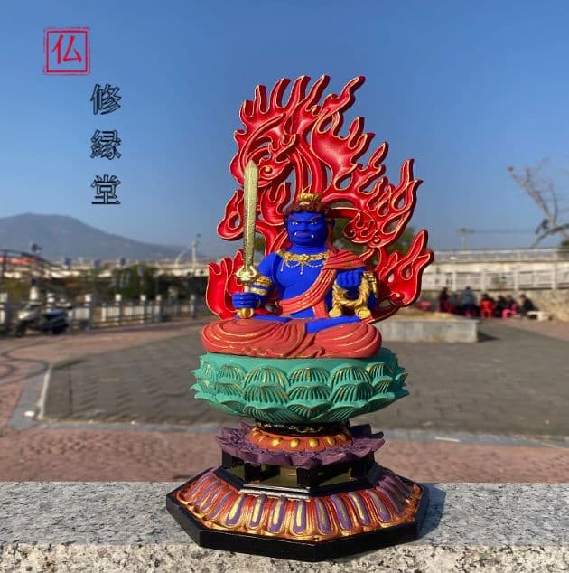 【修縁堂】珍品 彩繪 金箔 不動明王 木彫り 木彫仏像 不動明王 仏教工芸品