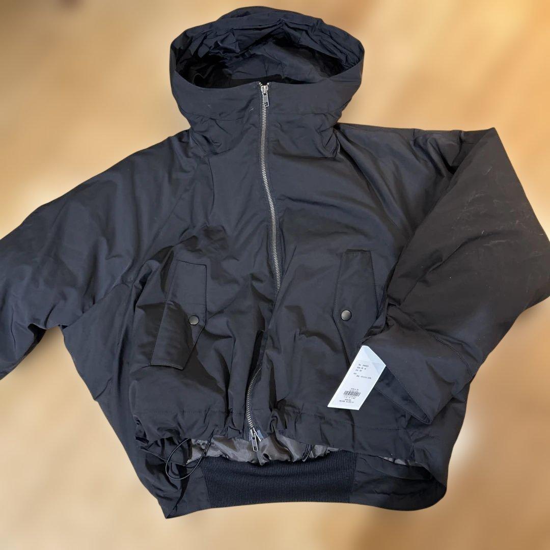 パシオーネレディースダウンジャケット新品　￥41800円　38サイズ