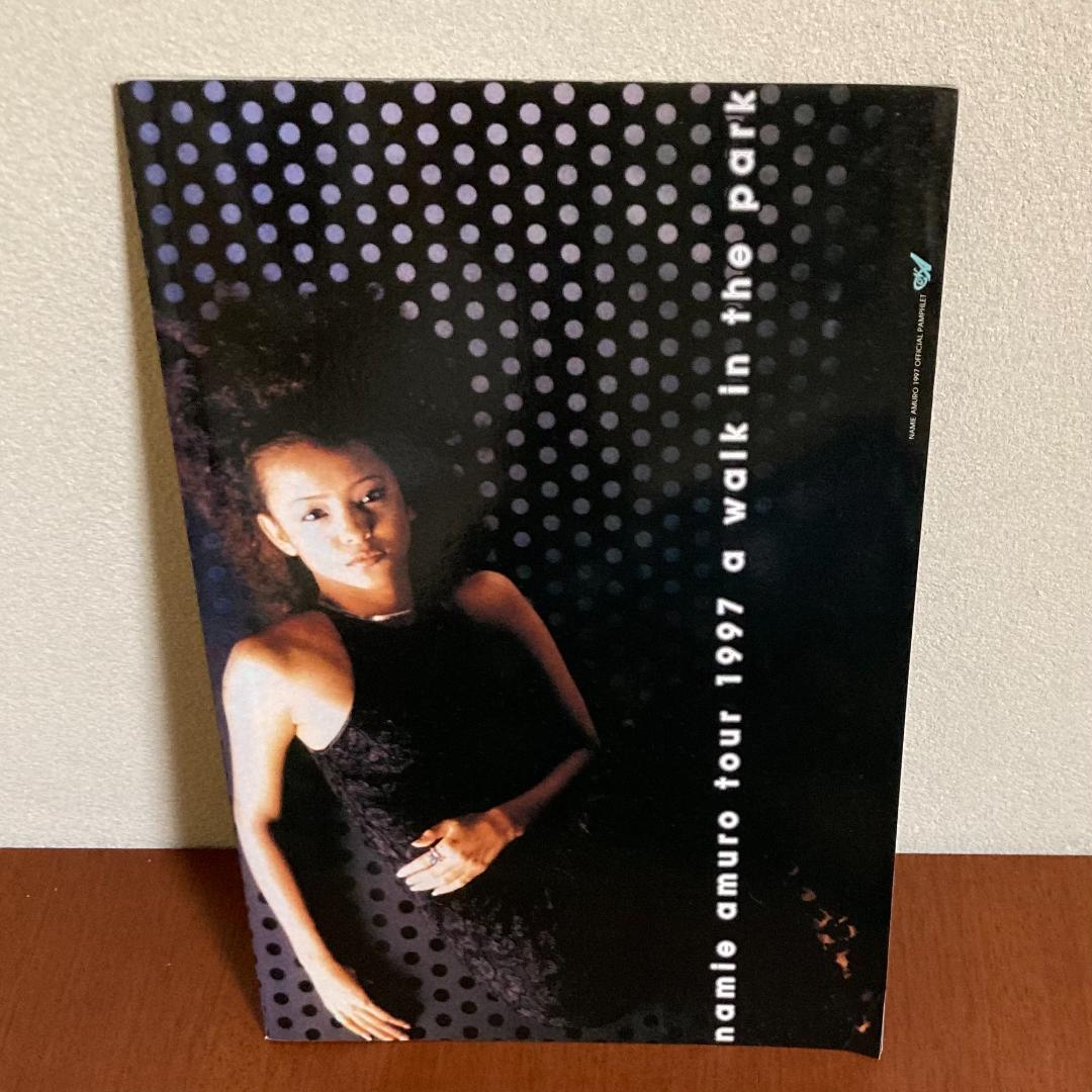 安室奈美恵 1997 ツアーパンフレット a walk in the park - メルカリ