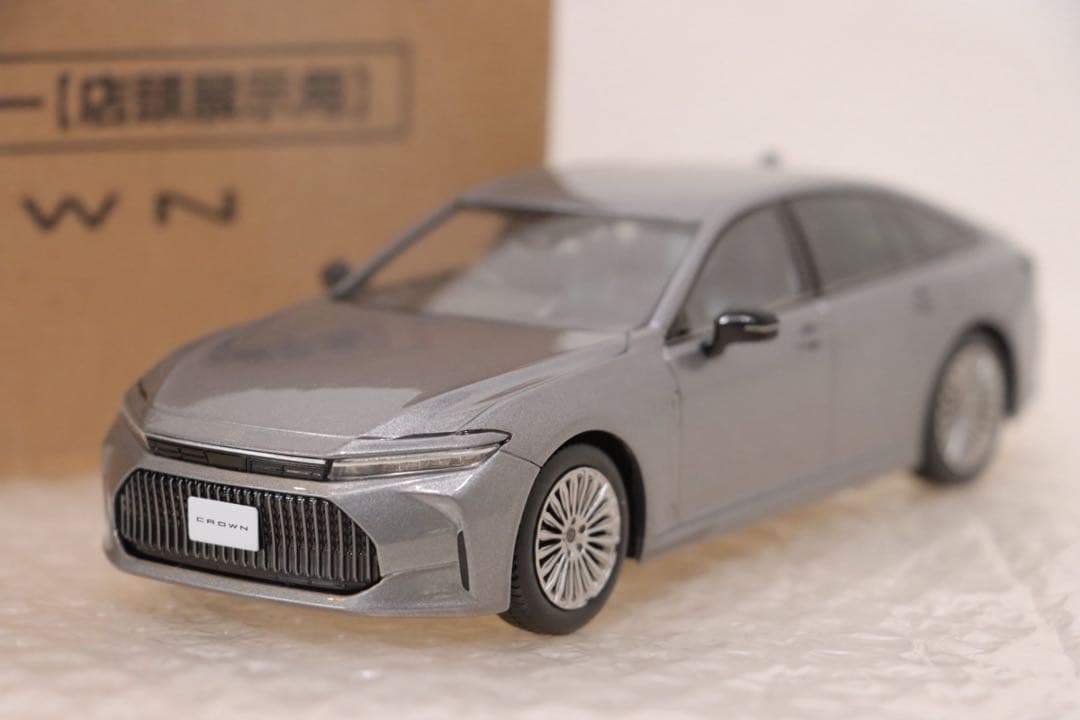 クラウン セダン カラーサンプルミニカー 非売品 プレシャスメタル