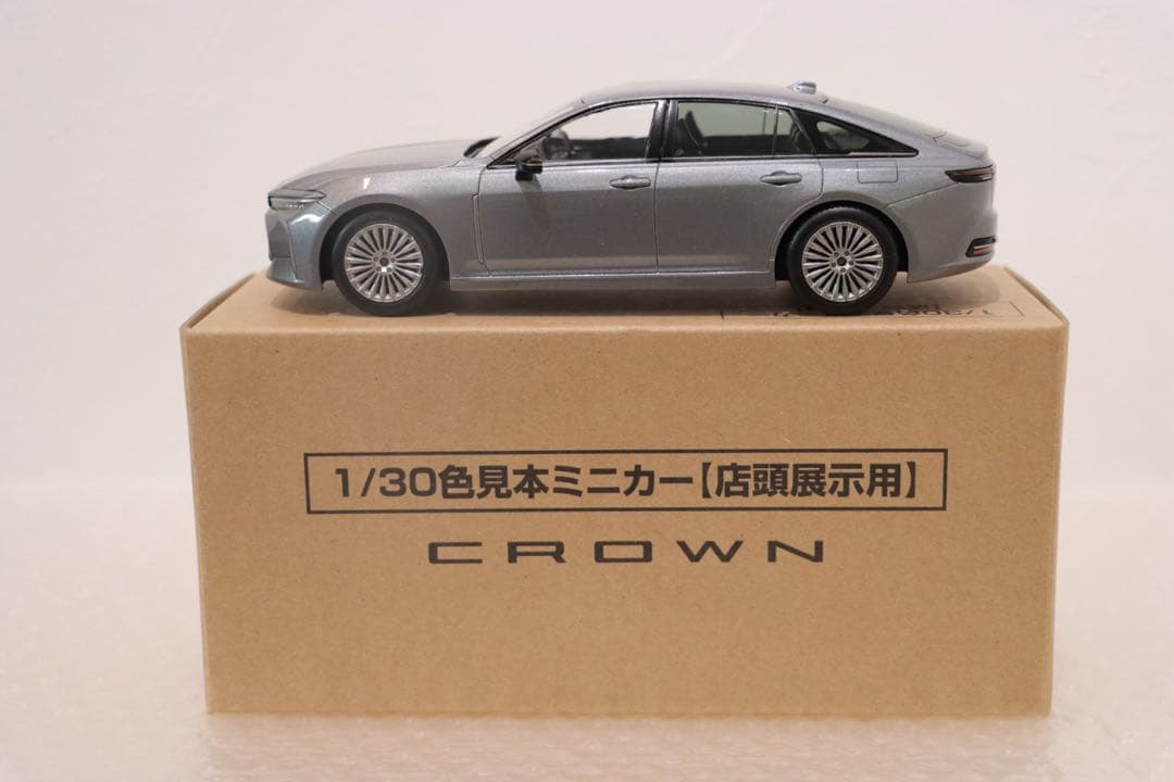 クラウン セダン カラーサンプルミニカー 非売品 プレシャスメタル