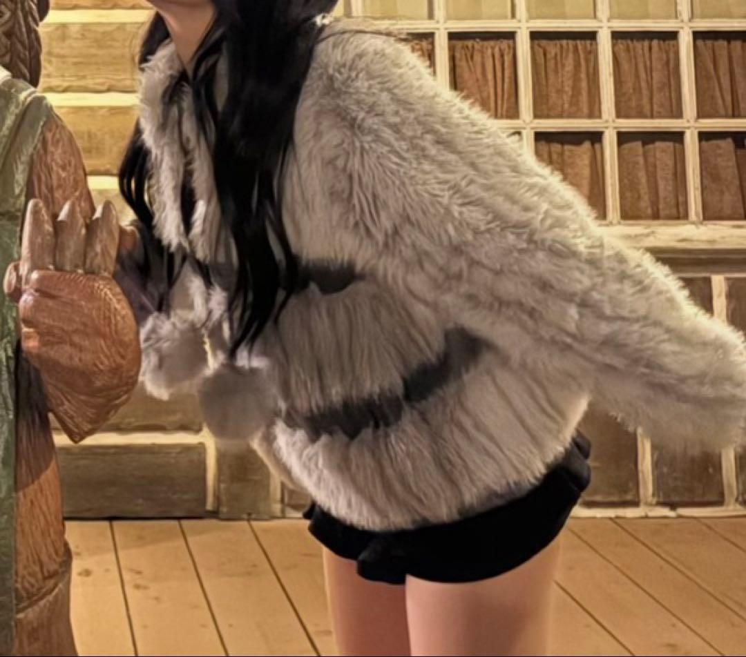 LAGUA GEM POMPOM FAUX ファージャケット - メルカリ