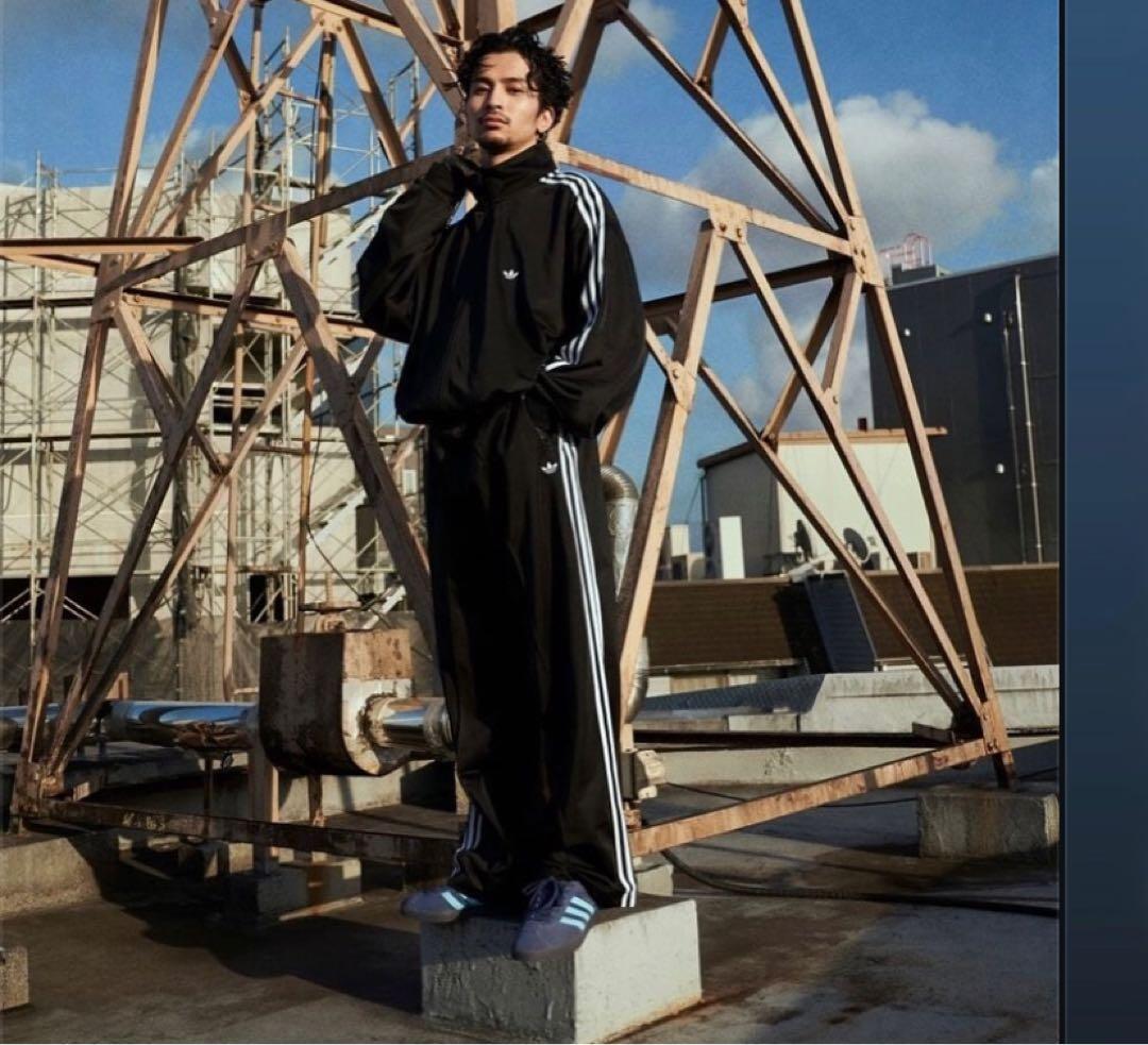 常田大希着用 adidas ジェンダーニュートラル トラックジャケット